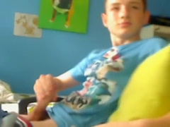 Beautiful wanker boy very hot on cam