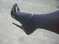 Walking in Sexy Black High Heels Sandals
