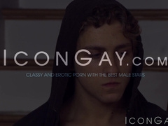 Wavy haired hottie Calvin Banks feeds my ass with his erect penis