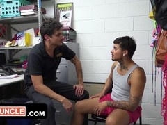 Cum-swallowing muscle guys get spanked and filled up
