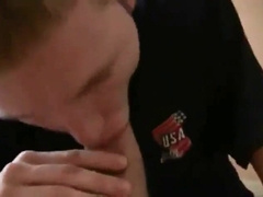 Twink Prefers Sucking Cock Over Painting Walls6666