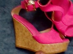 Follando deliciosas plataformas shoejob pink wedges cumshot