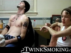 Straight jocks Billy da Kidd and Axel fires up smoke and start their cock rocking con