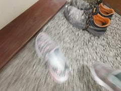 Cum on unknown girl shoes In the building part 1