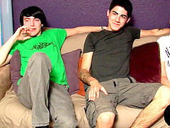Skinny emo twinks love a molten bone sucking threesome
