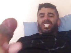Arab guy jerk off cum