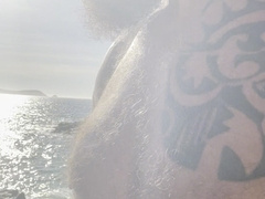 hugot 93 03.04.26 paja en la playa