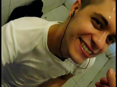 Semen en la cara