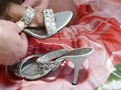 Cum on sexy heels