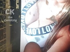 Julita recibe leche en todas sus tetas