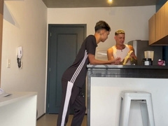 I banged the bony fellow's butt from the gym sans a love glove