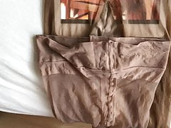 cum tribute for hot nylonpussy covered in kunert pantyhose