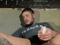 Misterfreak25 gets off with a huge cock in a condom