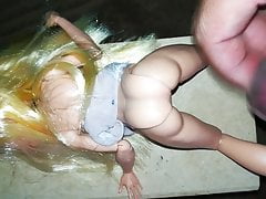 Me corro delicioso en su culito