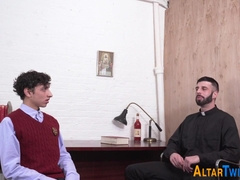 Gay teen tugging cumshot while riding