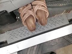 mechanic found dirty sandals under passenger front seat