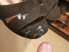 Cum on shoes