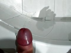 Hands Free Wank Cum Edge of Bathtub