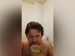 Queer from Russia gets 3 cum shots on his face! The spooge also finished up in his gullet!