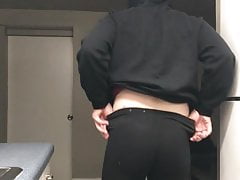 Teasing in leggings