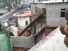 Punheta pra vizinha safada ela olhando