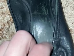 Chicks Well Worn Black Tory Burch Flats