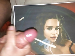 Emilia Clarke cum tribute