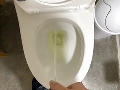 Pissing again with wet glans (no cumshot)
