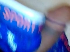 Una chaqueta jugando con la ropa interior
