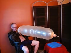 131) Worker Balloon by Cattex First Experience