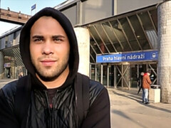 Amateur guy blows a load on this other amateur guy