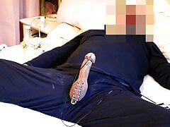 Estim Orgasmus im Schlafanzug