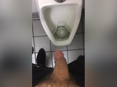 Big Bi Dick Pissing (hard & Soft)