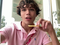 Homo Yankee Teenie Model Faps Inwards Mcdonalds Public Wc!