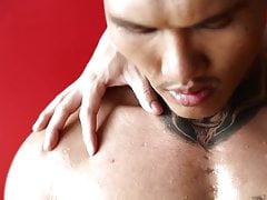 Thai Muscle tattoo get worship and jerk off