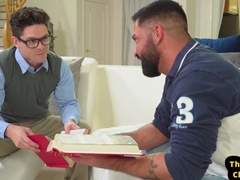 Nerdy stud gives blowjob before fisting hunky bear for cum