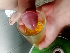 Pisse trinken