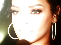 Rihanna cum tribute