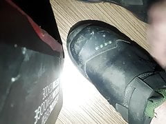 Cum on  Co-workers shoes