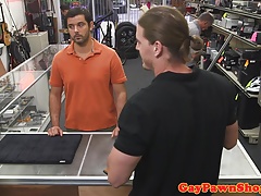 Straighty pawnclient sucks pawnbrokers