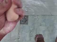 A VERY HORNY MAN CUM IN THE SHOWER