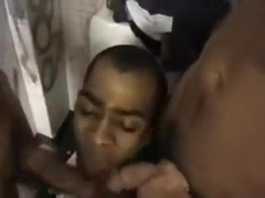 arabe and black fuck in toilette