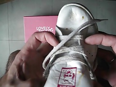sperme dans adidas stan smith rose