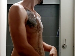 RISKY CUM IN GYM SHOWERS