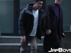 Naughty Yuki V drills Daniel Zhangs tight hole before a hot creamy finish