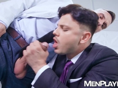 Enzo Muller is anal examined by deviant muscular doctor Manuel Skye