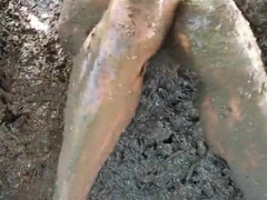 Money-Shot in summer filth