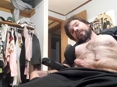 Kevy 69's smoke and chill vibes with some solo action