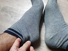 Take off my Socks again and show my Feet