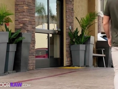 Married Hunk Meets & Cheats Wt Muscle Stud